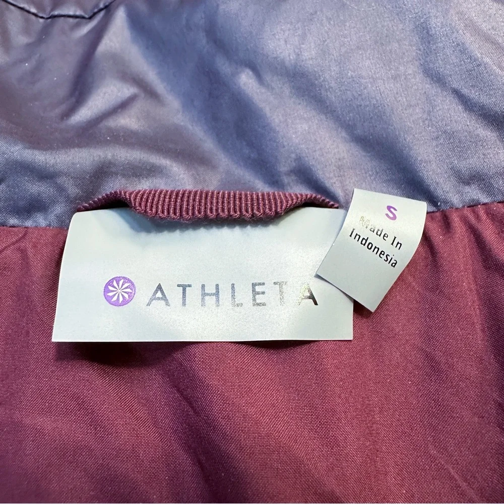 ATHLETA Responsible Down navy blue zippered vest, S. - Picture 7 of 7